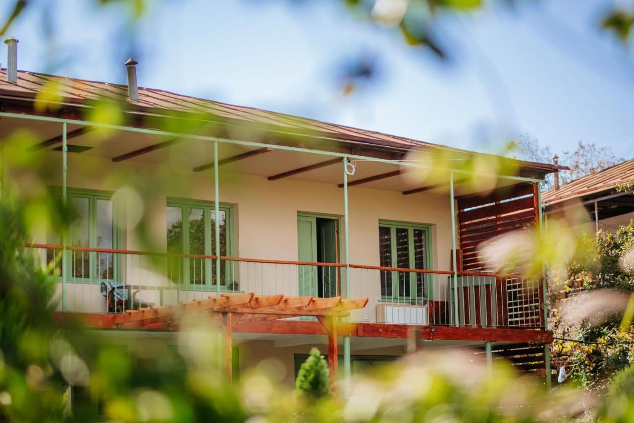 Casa Akacia Hotel Telavi Bagian luar foto